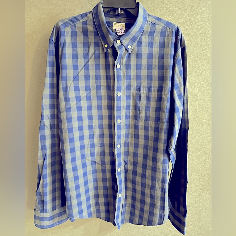 1. J.CREW Men’s Dress Shirt